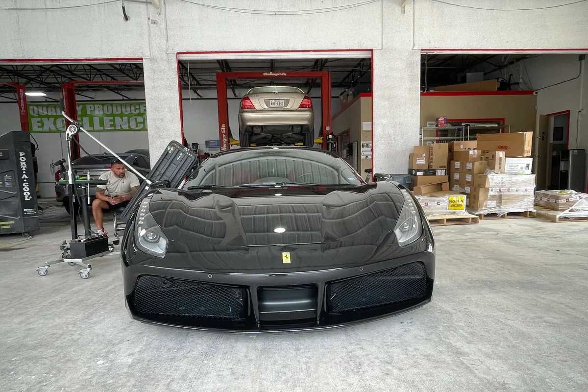 Vehicle undergoing reflection inspection